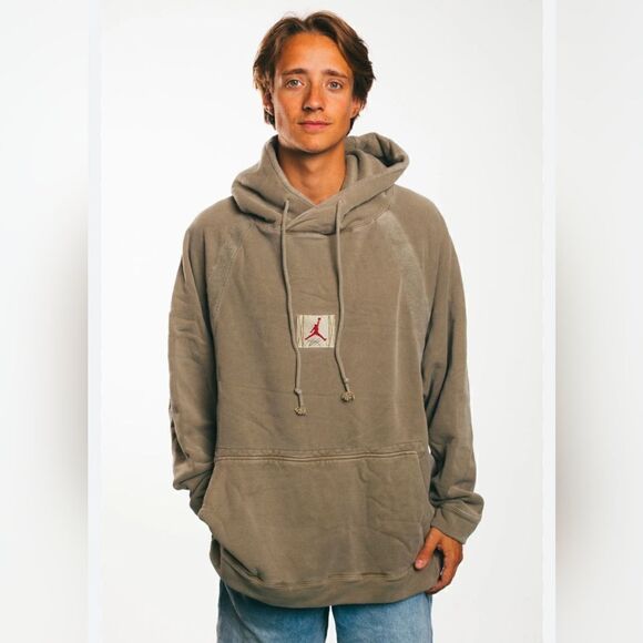 Jordan flight hoodie size small but runs bigger - Picture 1 of 6